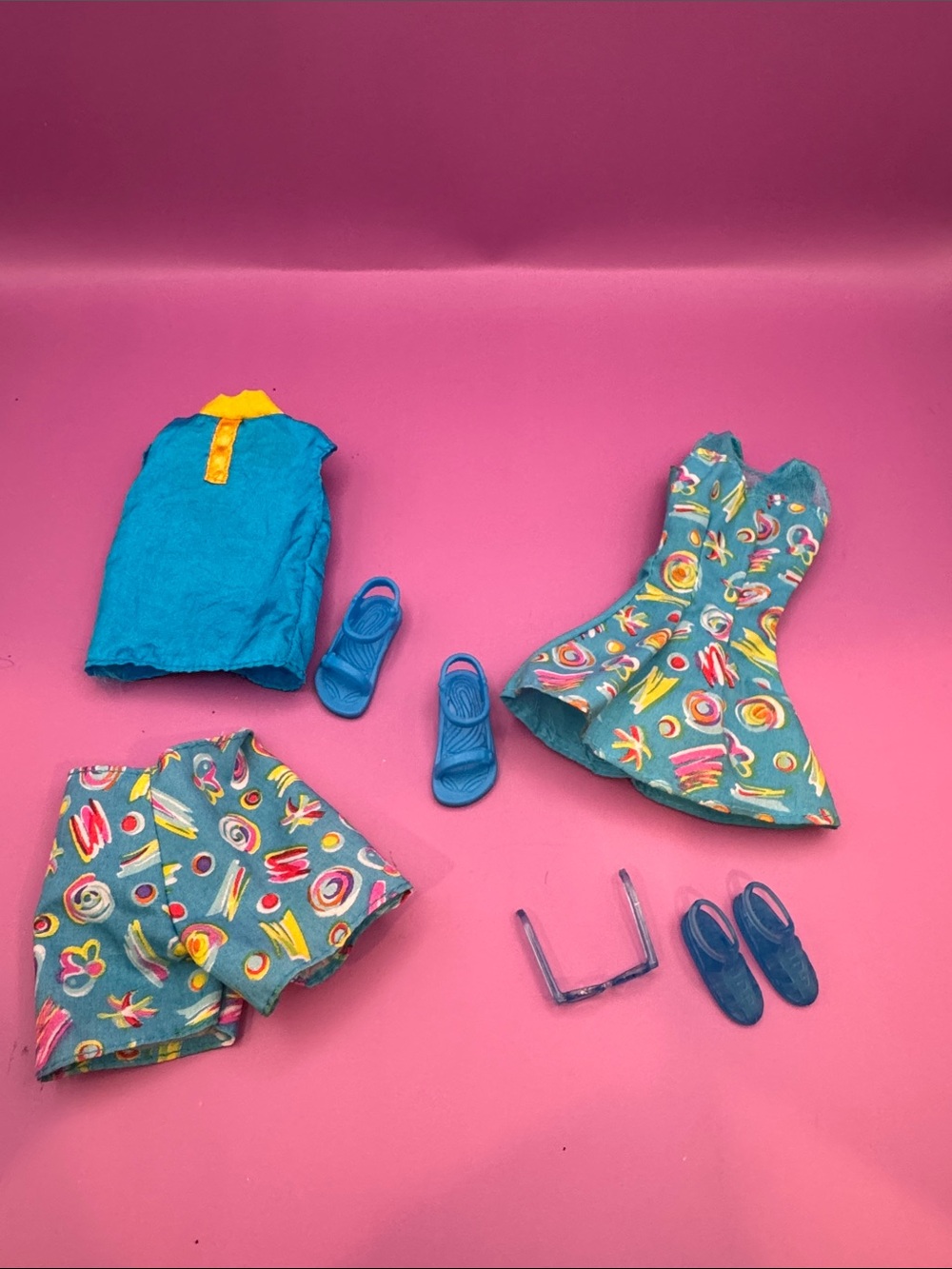 Vintage Barbie & Ken Go in Style Fashions 1998 Summer Outfit